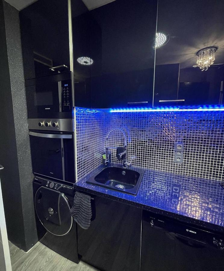 Luxury Room En マドリード エクステリア 写真